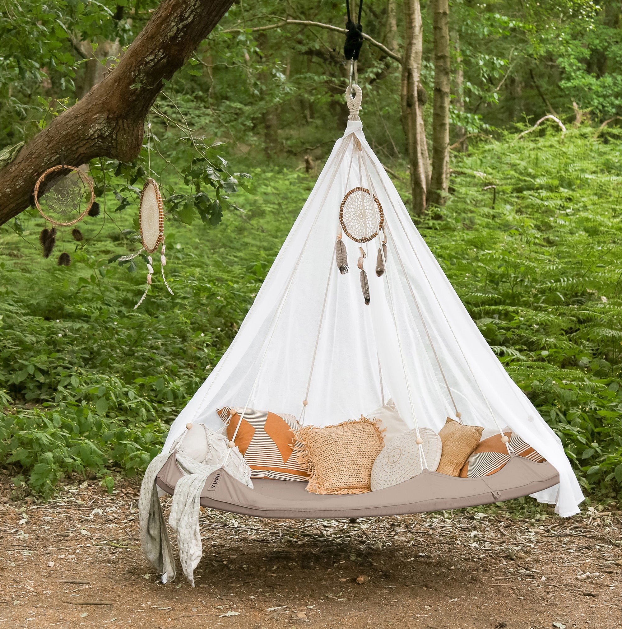 Indoor Daybed (Large) *Available in Sets only*