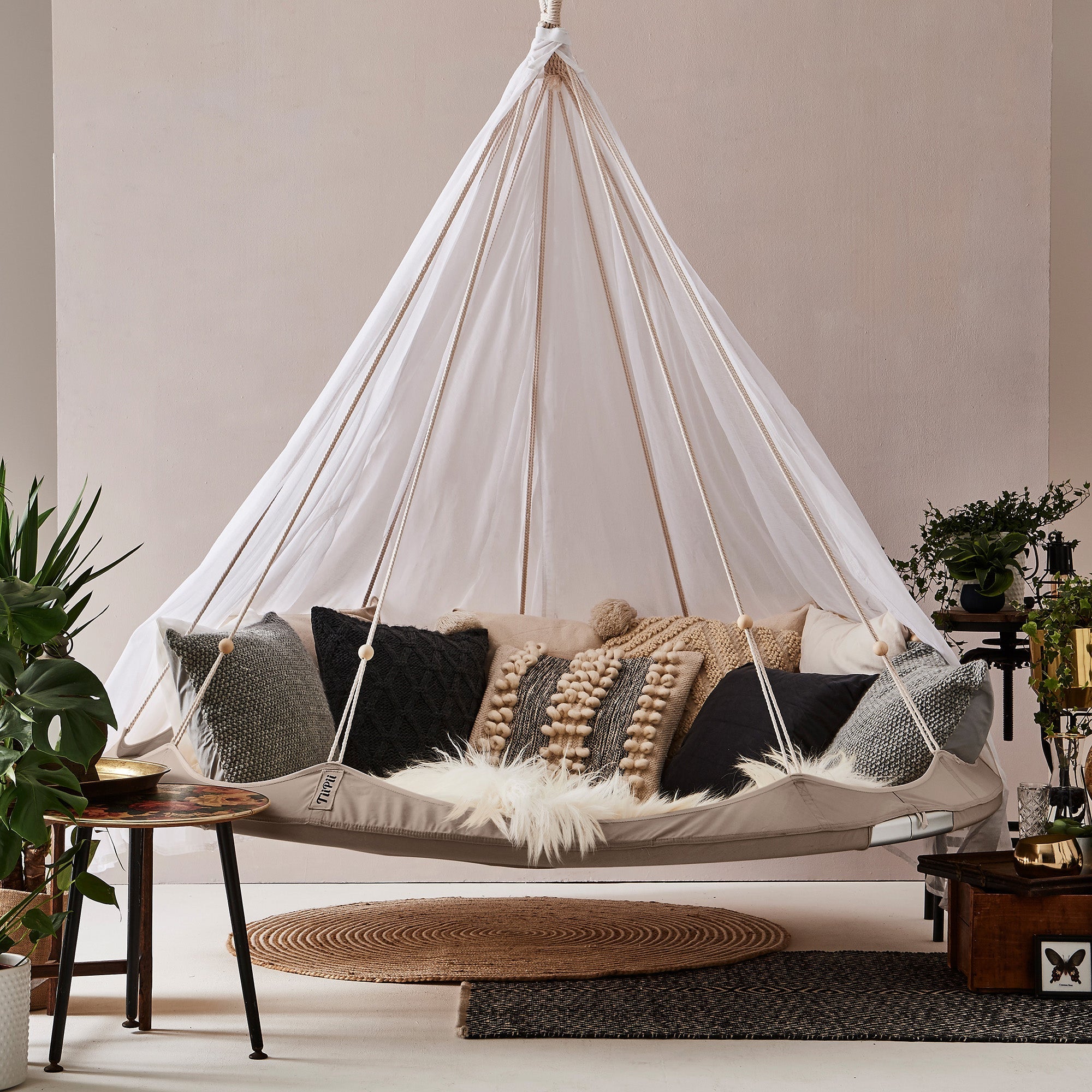 Indoor Daybed (Large) *Available in Sets only*