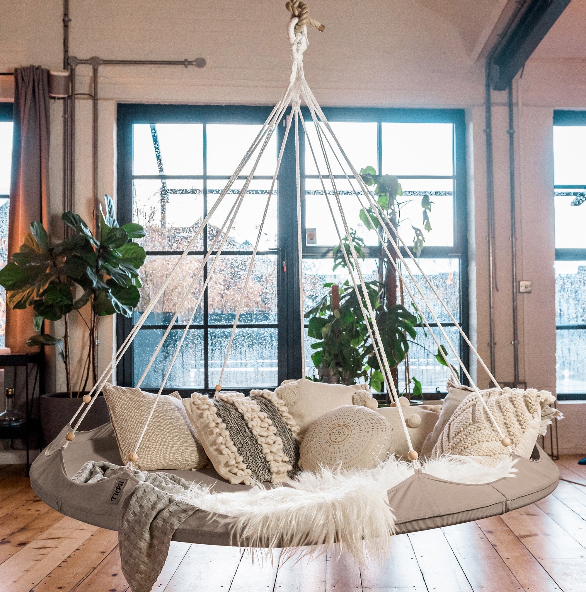 Indoor Daybed (Large) *Available in Sets only*