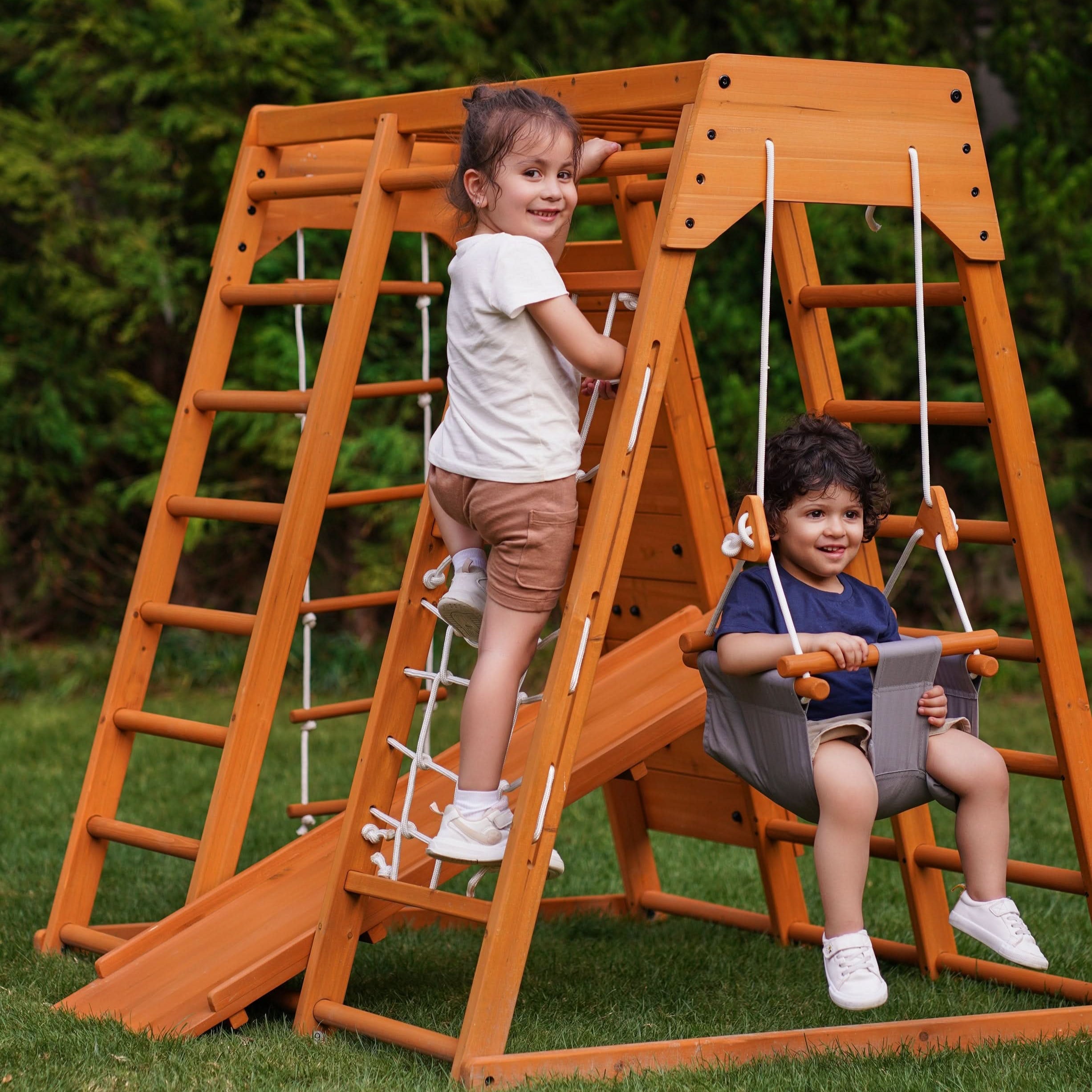 Avenlur Magnolia - Outdoor and Indoor - Real Wood 7-in-1 Playset