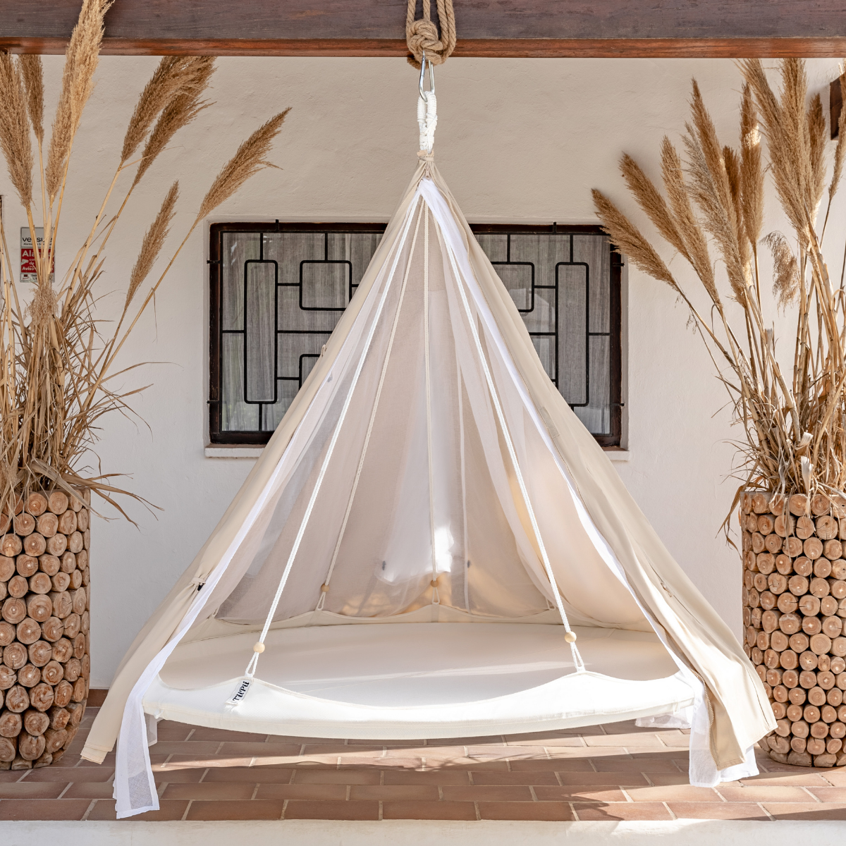 Indoor Daybed (Large) *Available in Sets only*
