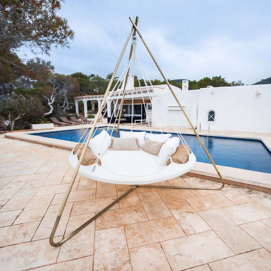 Outdoor Daybed Set with Stand